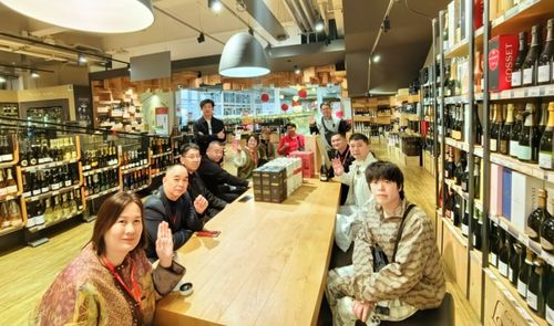 中成伟业重磅发布《2026餐饮酒店行业健康运营白皮书》 聚焦食品经营新未来